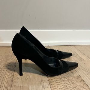 Stuart Weitzman 85 Pump Heels in Black Leather and Suede, Size 9